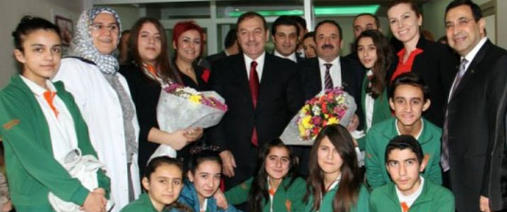  Öğrencilerimiz Esenyurt Belediye Başkanı Necmi Kadıoğlu ve Kaymakam Ekrem İnci ile Buluştu
